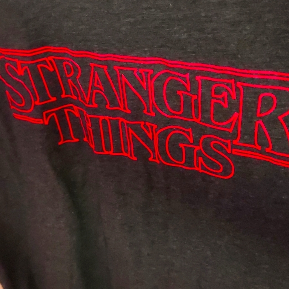 New T-shirt never worn!  Netflix!